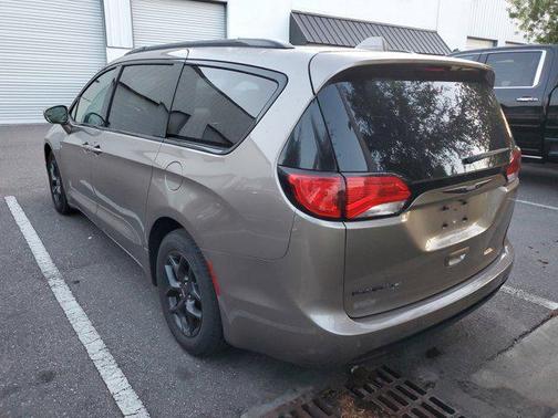 2018 Chrysler Pacifica Touring Plus