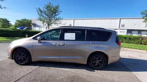2018 Chrysler Pacifica Touring Plus