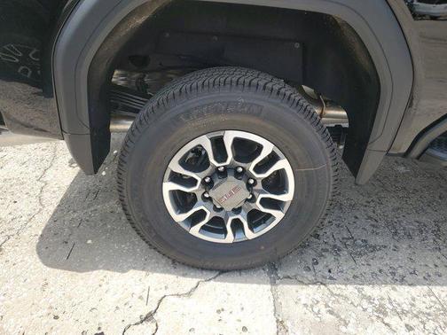 2025 GMC Sierra 2500 SLT