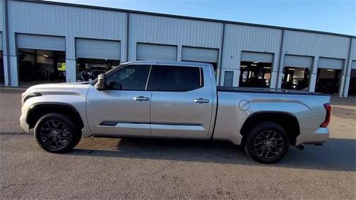 2022 Toyota Tundra Platinum