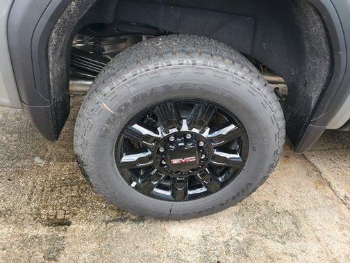 2025 GMC Sierra 2500 AT4
