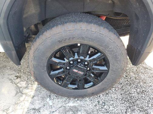 2025 GMC Sierra 2500 AT4