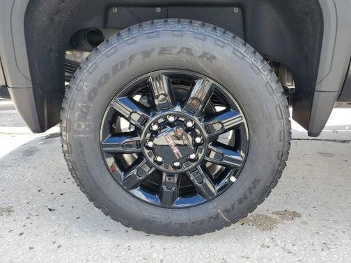 Onyx Black 2026 GMC Sierra 2500 AT4