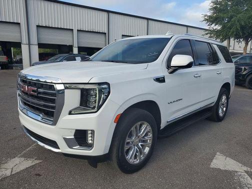 Summit White 2022 GMC Yukon SLT