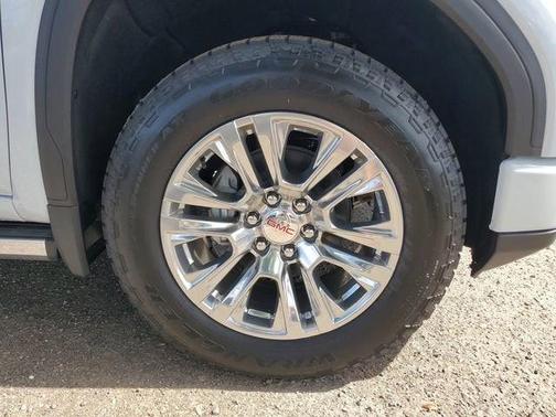Glacier White Tricoat 2026 GMC Sierra 1500 Denali