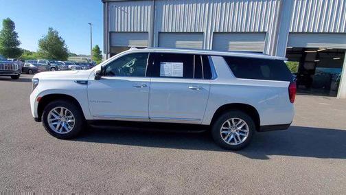 2022 GMC Yukon XL SLT