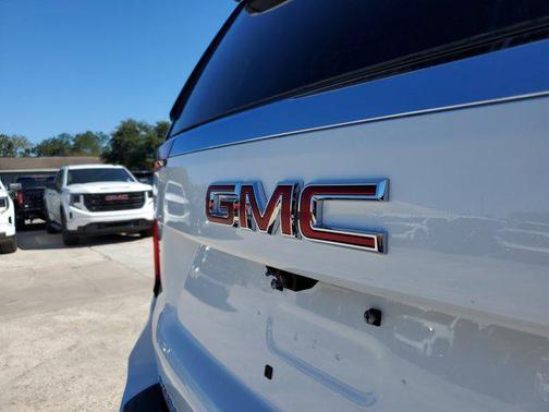 2026 GMC Yukon XL 2WD Elevation
