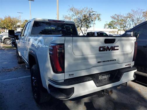 2024 GMC Sierra 2500 AT4