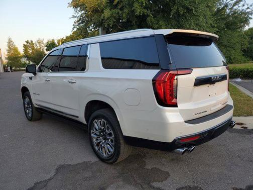 2023 GMC Yukon XL Denali Ultimate