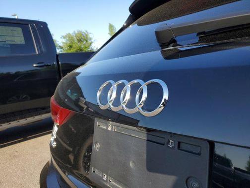 2023 Audi Q3 Premium 45 TFSI S line quattro Tiptronic