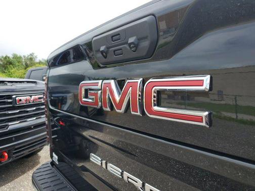 2025 GMC Sierra 2500 SLT