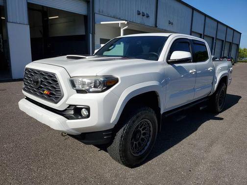 Super White 2020 Toyota Tacoma TRD Sport