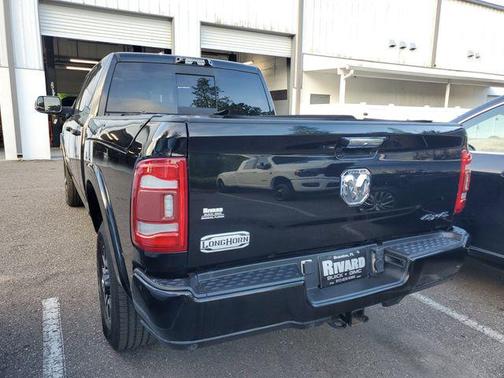 Diamond Black Crystal Pearlcoat 2022 RAM 3500 Longhorn