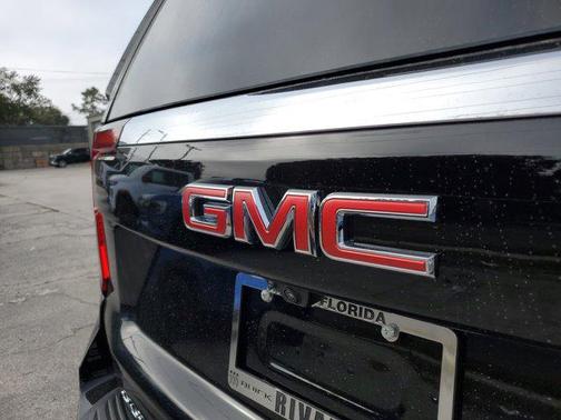 2026 GMC Yukon XL 2WD Elevation