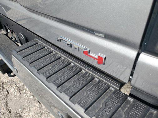 2025 GMC Sierra 2500 AT4