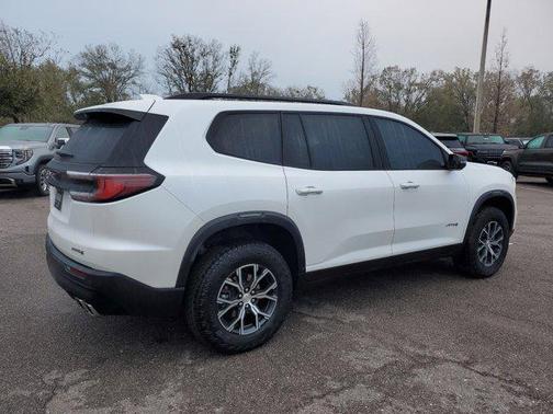 2024 GMC Acadia AWD AT4