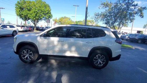 2024 GMC Acadia AWD AT4
