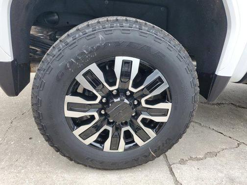 2025 GMC Sierra 2500 Denali Ultimate