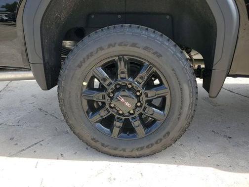 Onyx Black 2026 GMC Sierra 2500 AT4