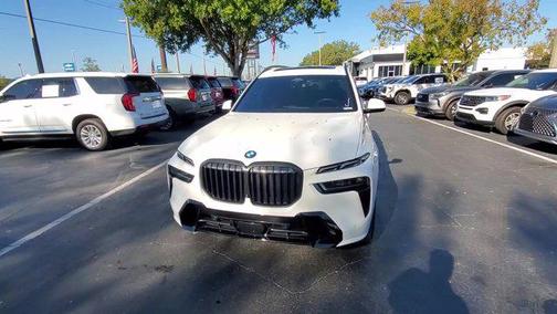 2024 BMW X7 xDrive40i