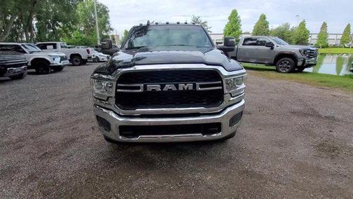 2023 RAM 3500 Tradesman Crew Cab 4x4 8' Box
