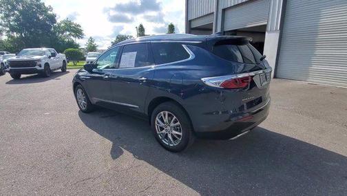 2023 Buick Enclave Essence FWD