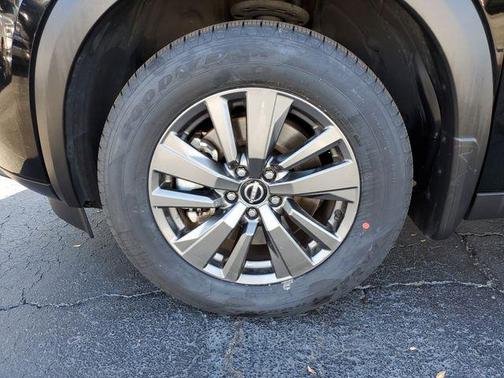 2022 Nissan Pathfinder SV 2WD