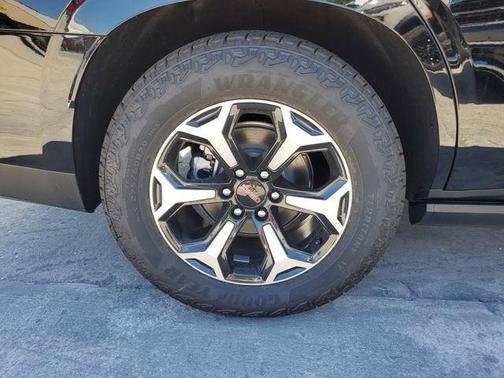 Onyx Black 2026 GMC Yukon 4WD AT4