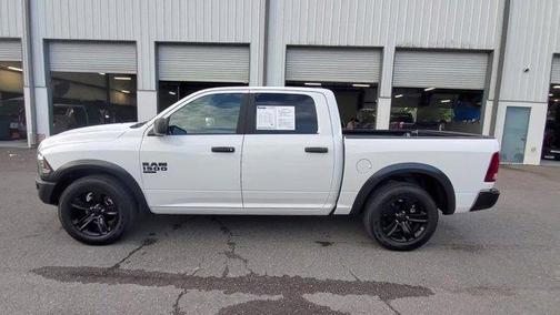 2024 RAM 1500 Classic Warlock Crew Cab 4x2 5'7' Box
