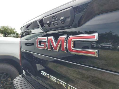 2025 GMC Sierra 2500 SLT