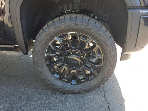 2025 GMC Sierra 2500 AT4