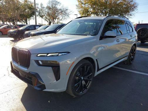 2024 BMW X7 xDrive40i