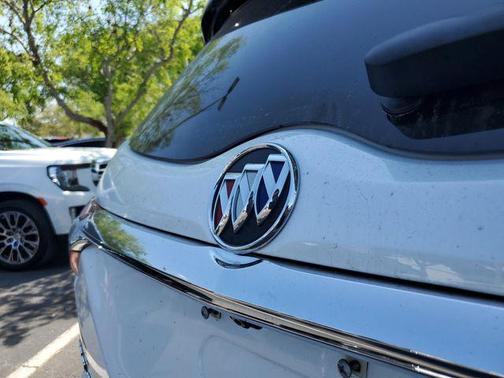 White Frost Tricoat 2021 Buick Enclave FWD Essence