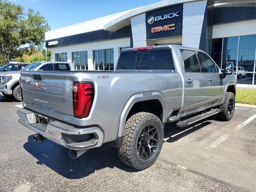 2025 GMC Sierra 2500 SLT