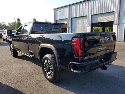 2025 GMC Sierra 3500 Denali