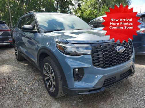 Vapor Blue Metallic 2025 Ford Explorer ST-Line