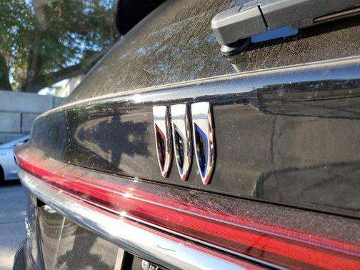 2025 Buick Enclave Preferred FWD