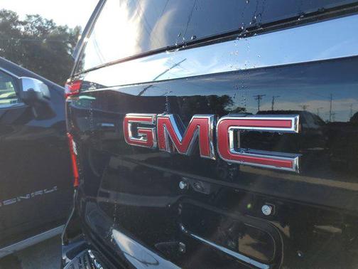 2025 GMC Yukon XL 2WD Elevation