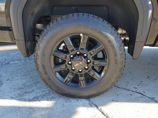 2025 GMC Sierra 2500 AT4