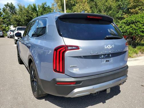 Everlasting Silver 2022 Kia Telluride SX