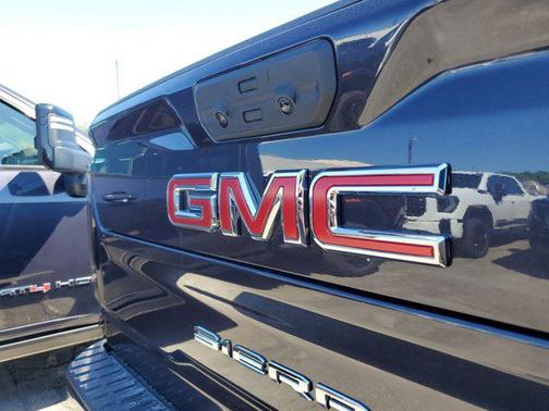 2025 GMC Sierra 2500 AT4