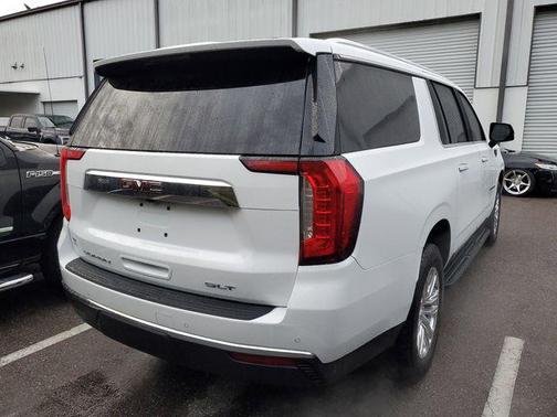 2024 GMC Yukon XL SLT