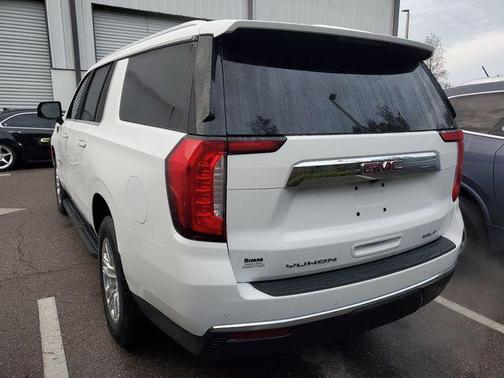 2024 GMC Yukon XL SLT