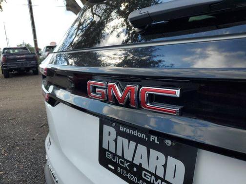 2026 GMC Acadia Elevation FWD