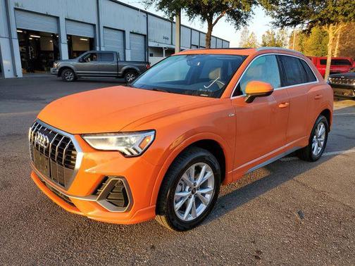 2025 Audi Q3 Premium 45 TFSI S line quattro Tiptronic