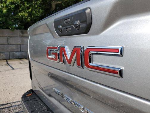 2025 GMC Sierra 2500 AT4