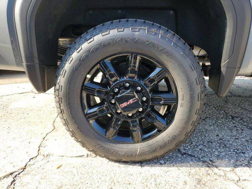 2025 GMC Sierra 2500 AT4