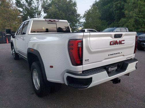 2024 GMC Sierra 3500 Denali