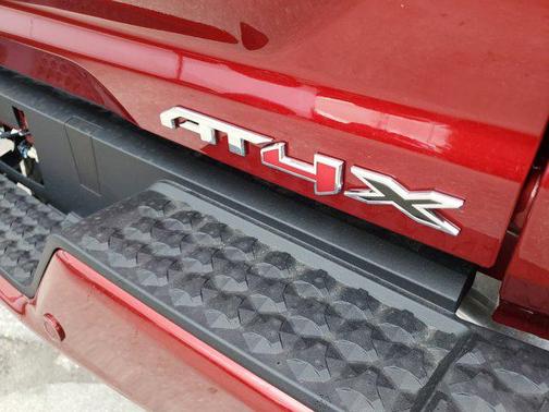 2025 GMC Canyon Base