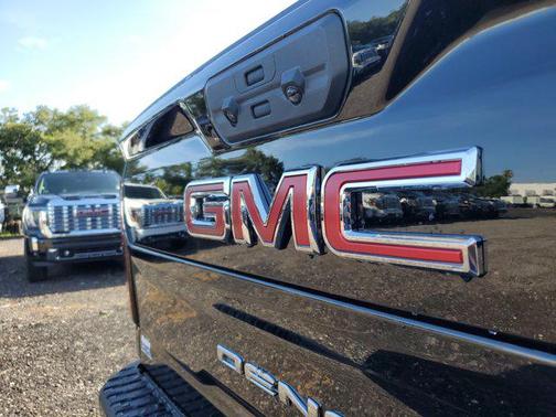 2025 GMC Sierra 2500 Denali